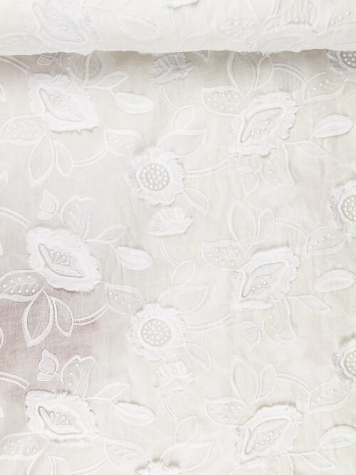 Voile de coton à fleurs brodées blanc – Image 3