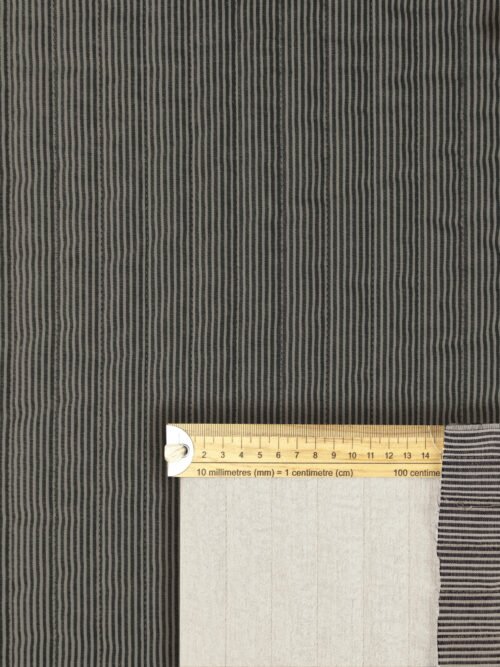 Matelassé rayures 2mm - Noir Beige – Image 3